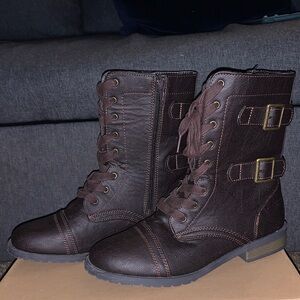 Self esteem dar brown zipper boots.